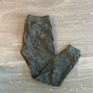 Pull and Bear Mens Camo Joggers